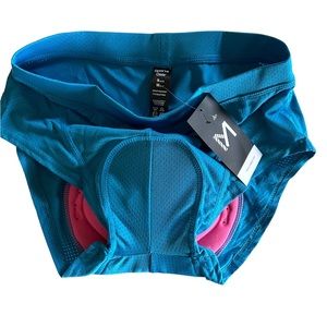 YOOGEAR turquoise athletic sports padded cycling biking shorts size small NWT